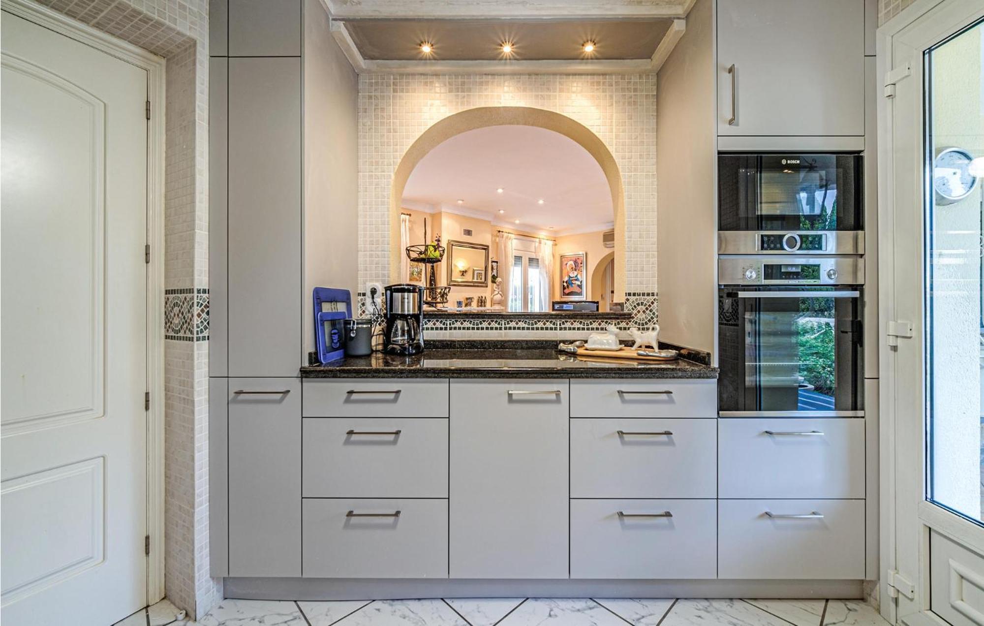 Beautiful Home In Oliva With Kitchen Exterior foto